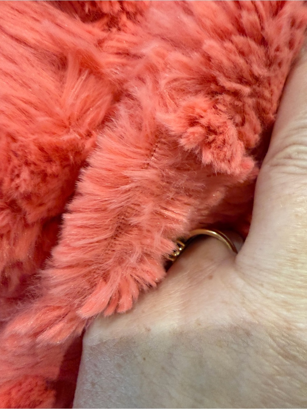 Ivy Jane Coral Hue Shaggy Faux Fur Pullover Top Size M/L Oversized - Picture 10 of 16